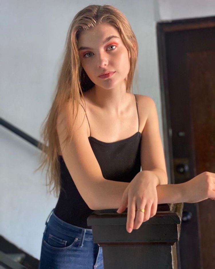 Liliana Wray Instagram Pixwox