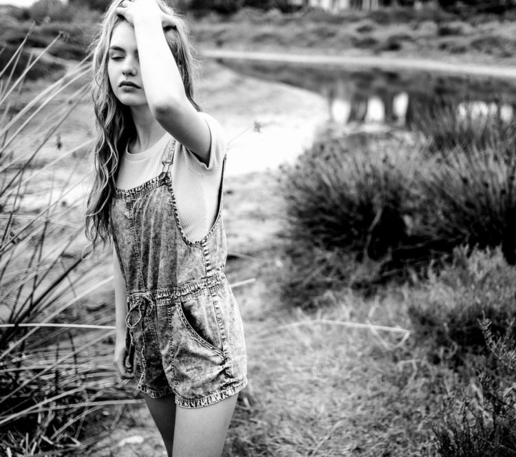 Liliana Wray Instagram Pixwox