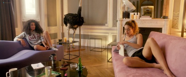 Alice David crossing