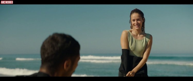 Marina Vakt is young and beautiful