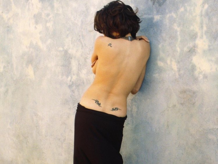 Adelaide Clemens in underwear