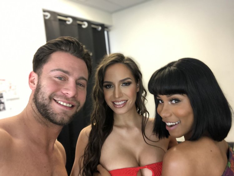 Nicolett Shi Nicolette Shes Brothers