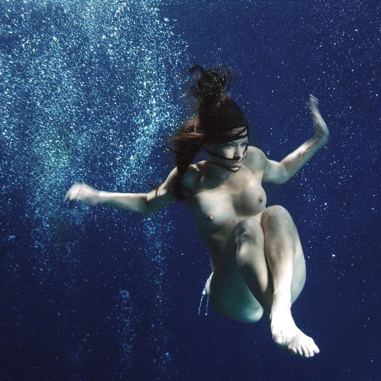 Submarine swimming women naked