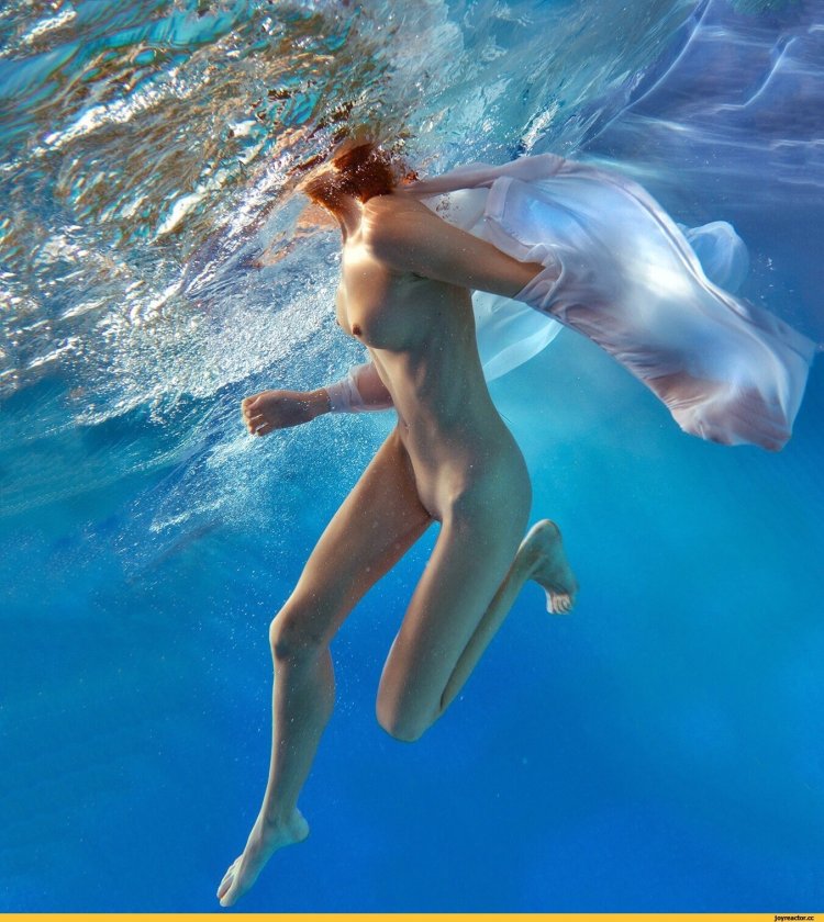 Artistic nude in water
