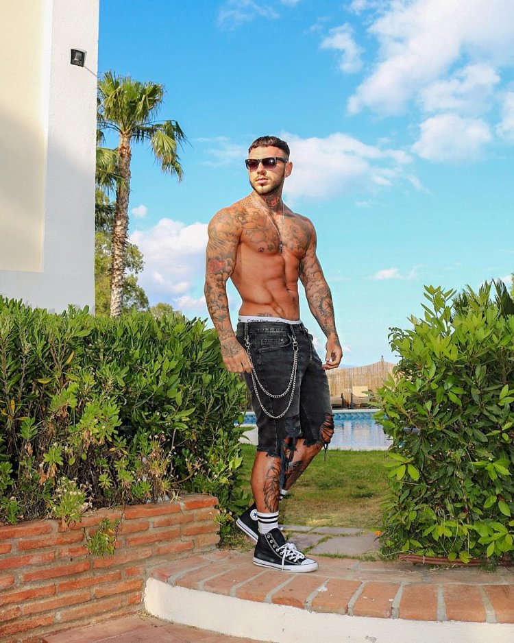 Jennifer Lawrence (passengers) Scene