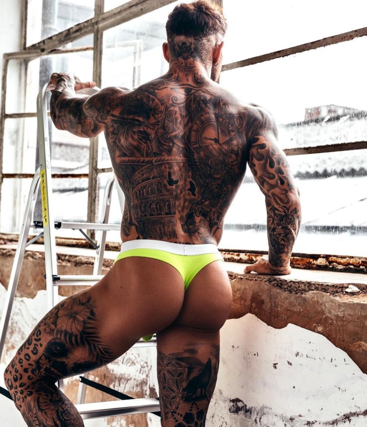 Model Sean pratt naked penis