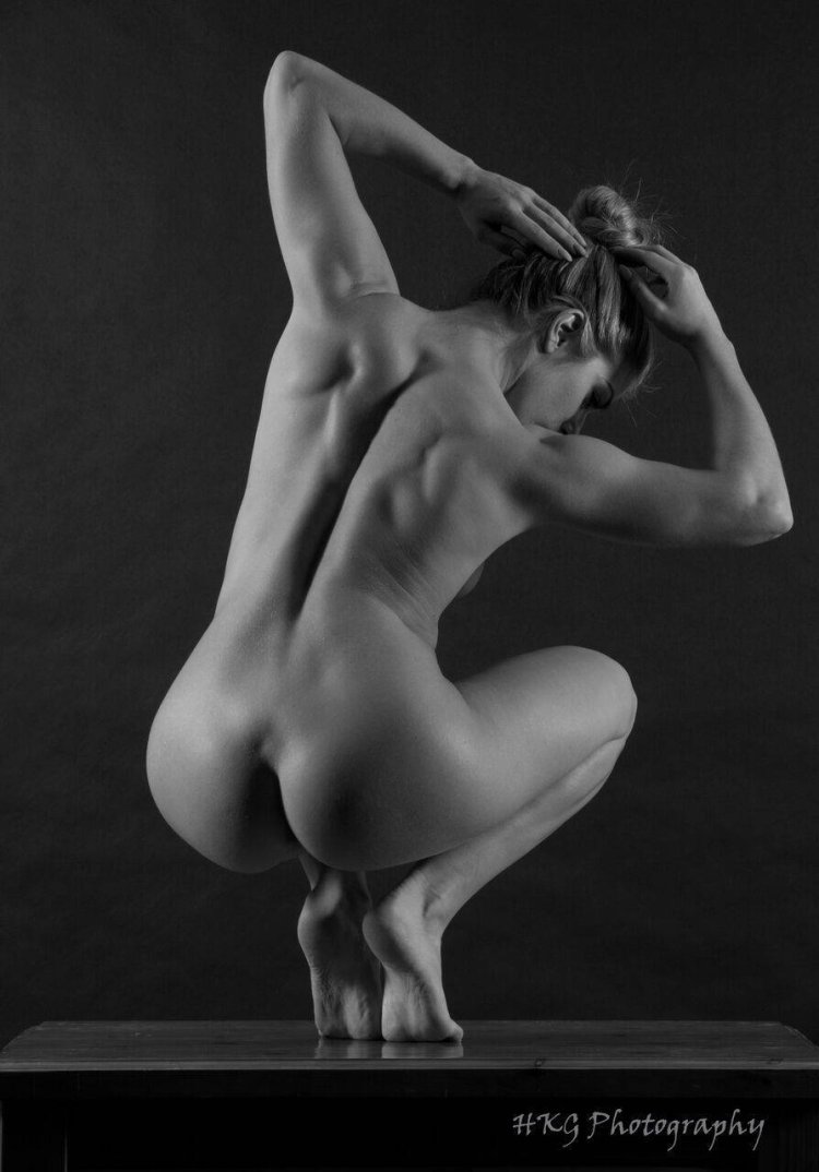 Alexis Adams without panties